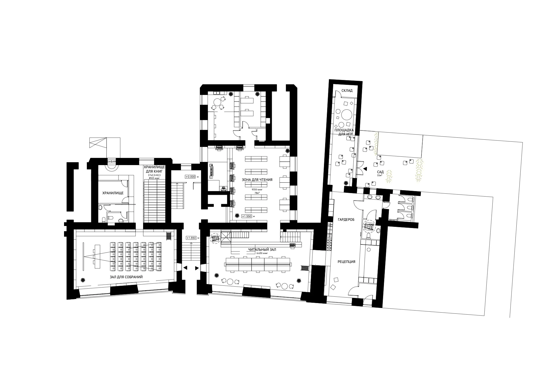 Чёрно-белый план этажа здания с различными помещениями.