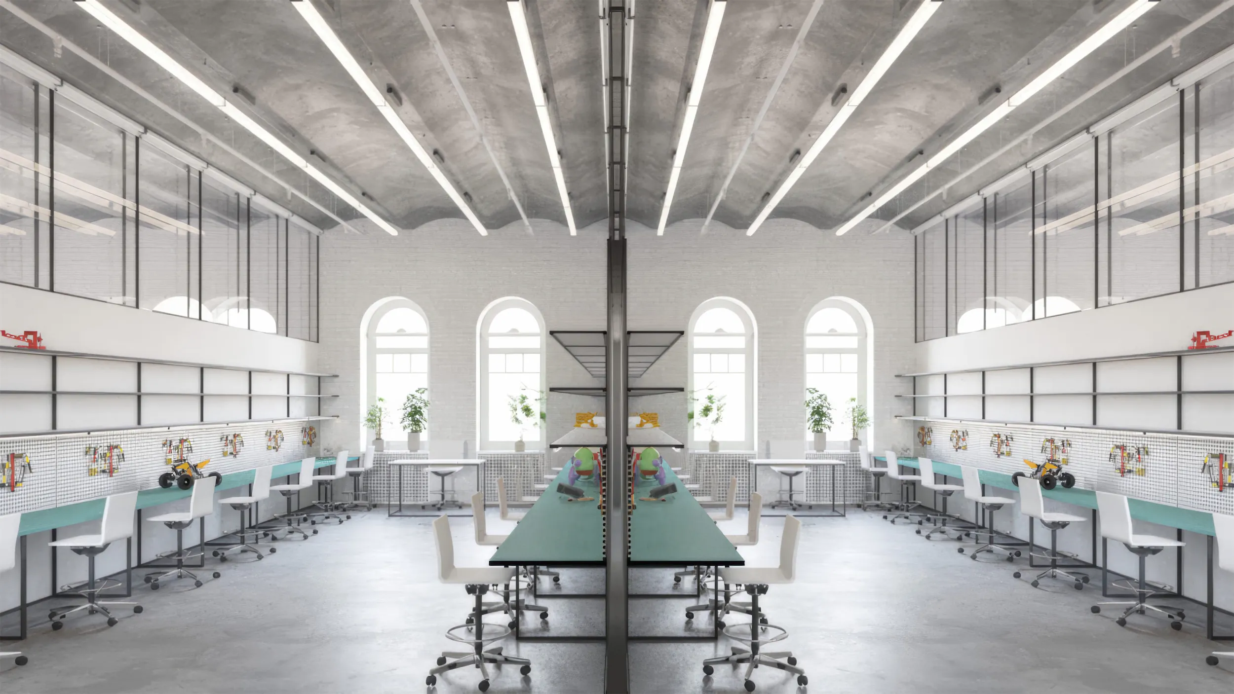 Помещение с высоким потолком, длинным столом, стульями и сплошным остеклением.